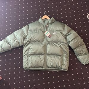 Nike Men’s Green Puffer Jacket XL